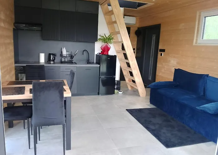 Nad Jeziorkiem Sauna -silownia-balia Waliska